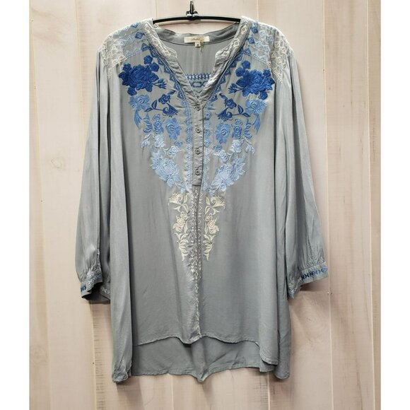 Andree by Unit Embroidered Gray Tunic Blouse, Plus 2X, rayon peasant boho - Picture 1 of 6